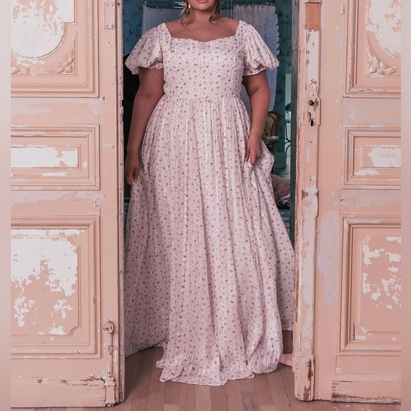 JessaKae Dresses & Skirts - Gorgeous Floral Dress JessaKae